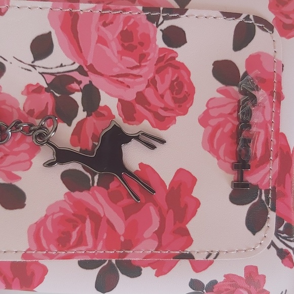 Handbag - Picture 2 of 4